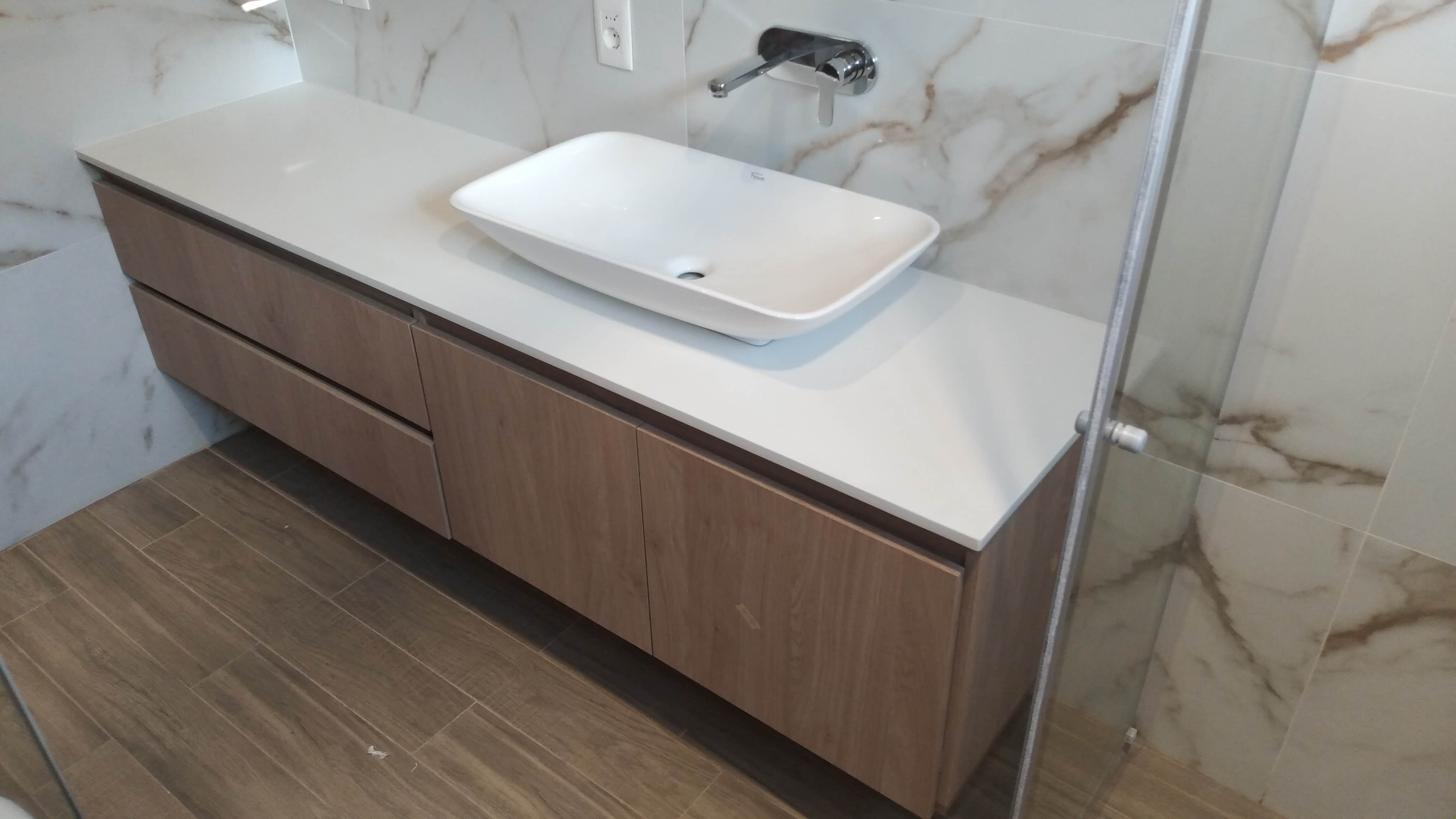 Mesada de baño blanca